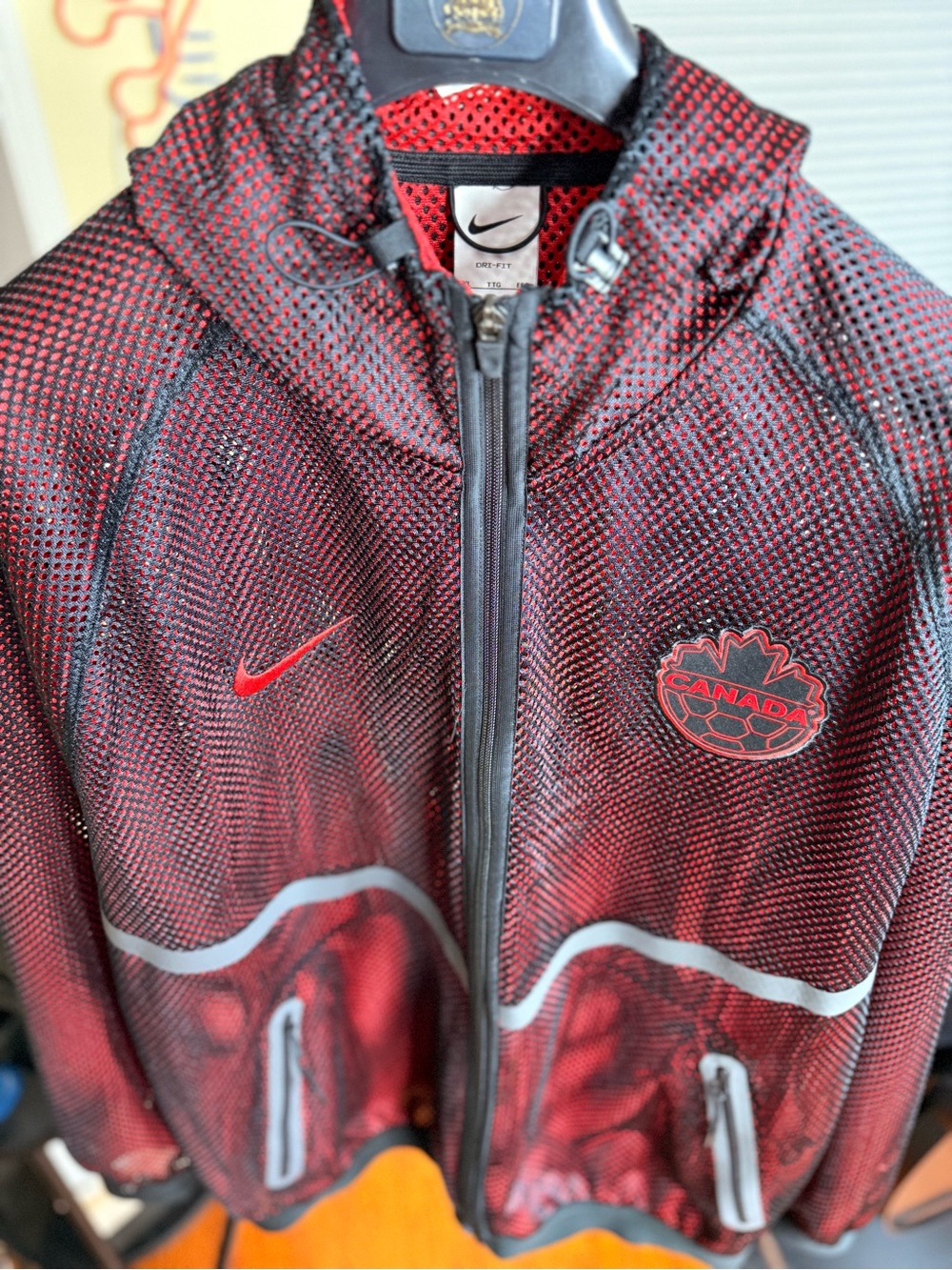 GORGEOUS Nike Men's 2XL Oversized Training Jacket!!!